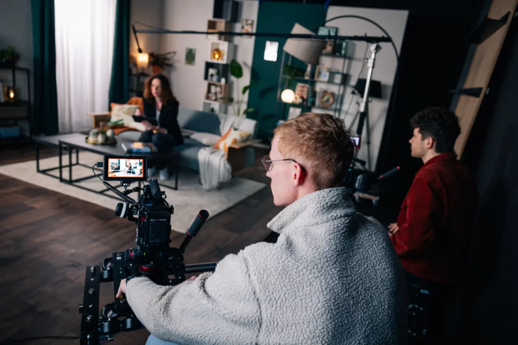 Vue du dispositif de tournage installé au Studio 401 pour capter l’interview des lauréates Yves Rocher.